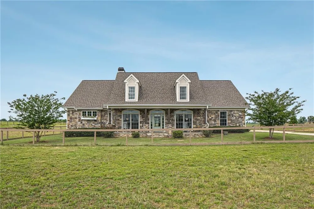 180 Spears Lane Mansfield, GA 30055