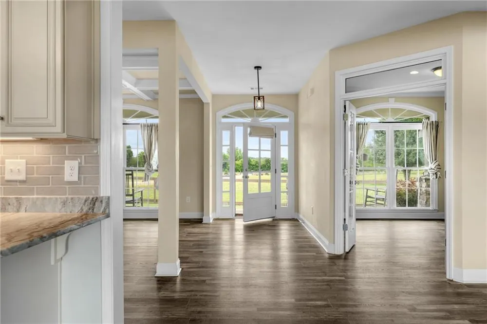 180 Spears Lane Mansfield, GA 30055