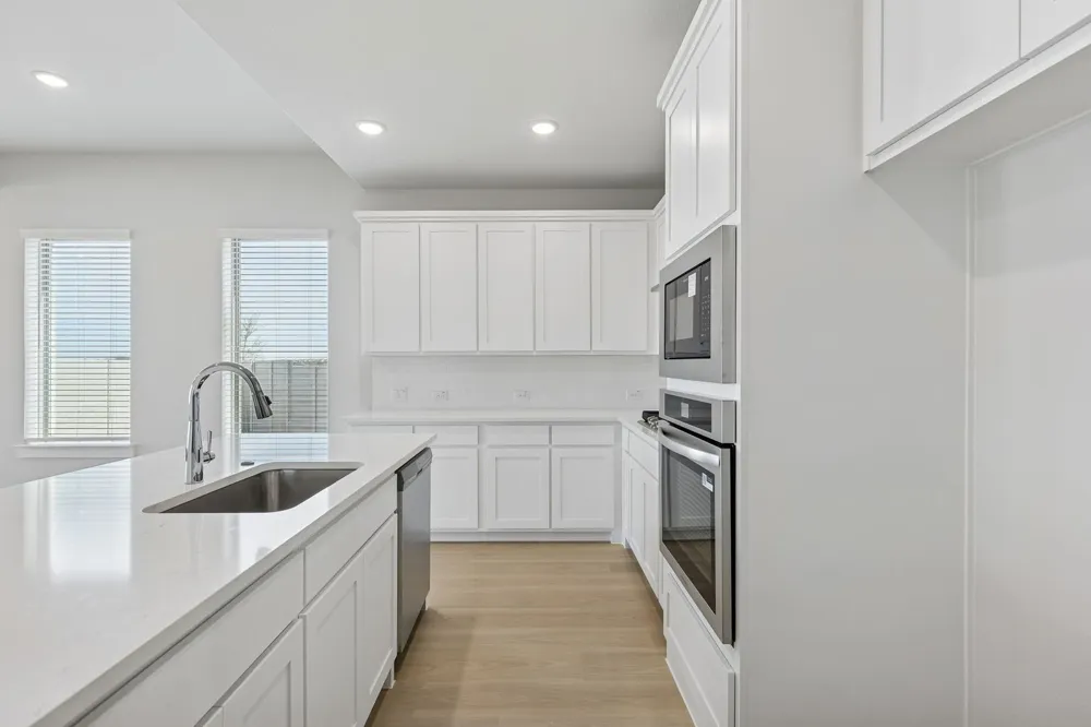 733 Lyft Lane Aledo, TX 76008