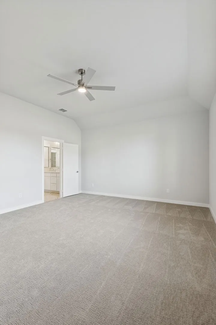 733 Lyft Lane Aledo, TX 76008