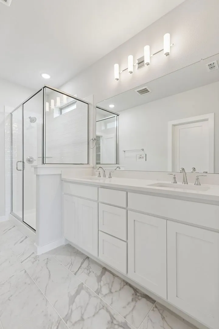 733 Lyft Lane Aledo, TX 76008