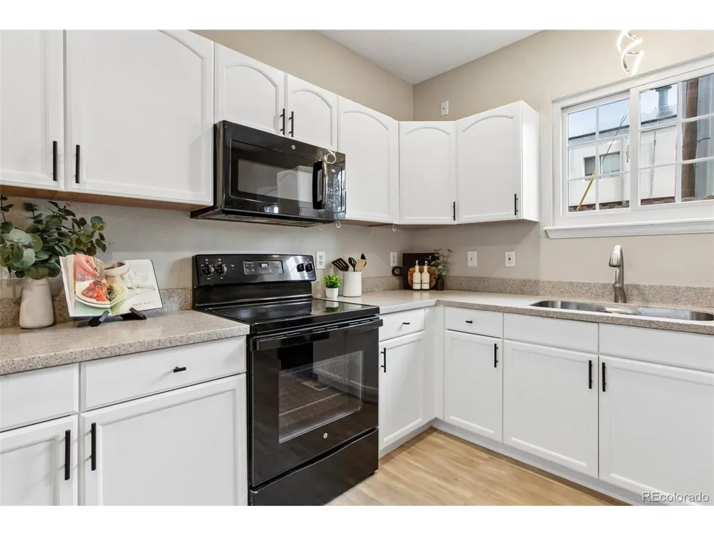 6065 Wadsworth Boulevard #B Arvada, CO 80003
