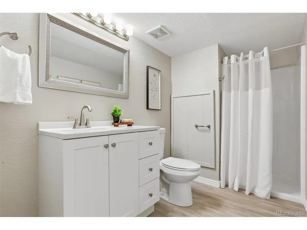 6065 Wadsworth Boulevard #B Arvada, CO 80003