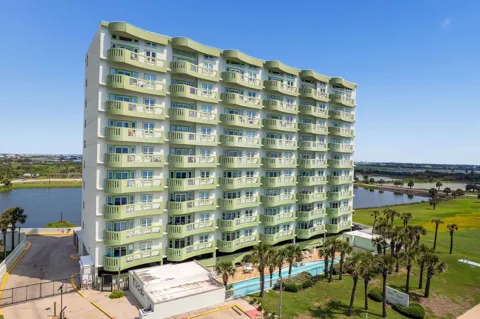 9420 Seawall Boulevard #903