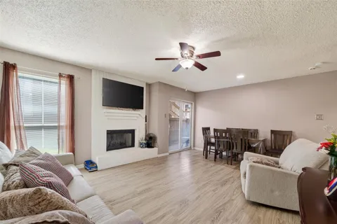 3919 Fairmont Parkway #171