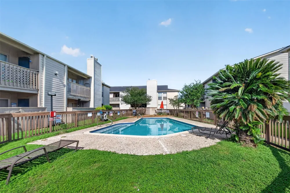 3919 Fairmont Parkway #171 Pasadena, TX 77504