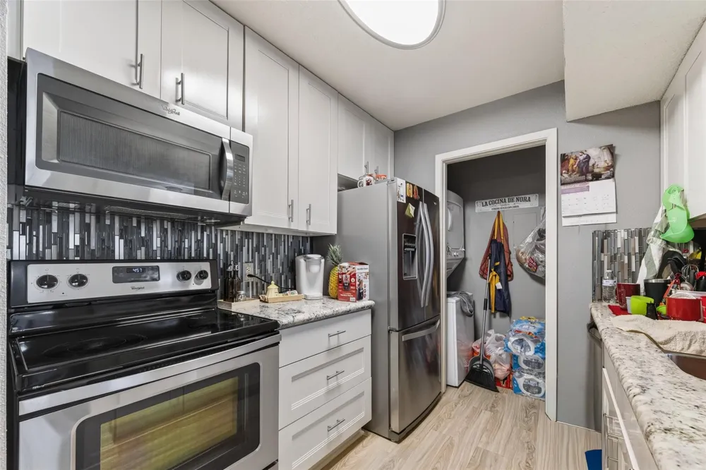 3919 Fairmont Parkway #171 Pasadena, TX 77504