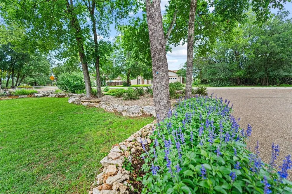 68 Brookhollow Drive Wimberley, TX 78676