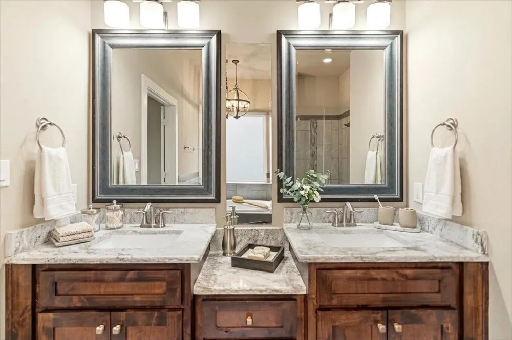 68 Brookhollow Drive Wimberley, TX 78676