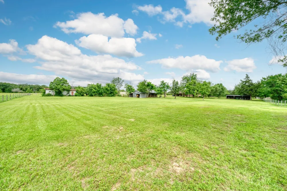 5350 Wiseman Road Midway, TX 75852