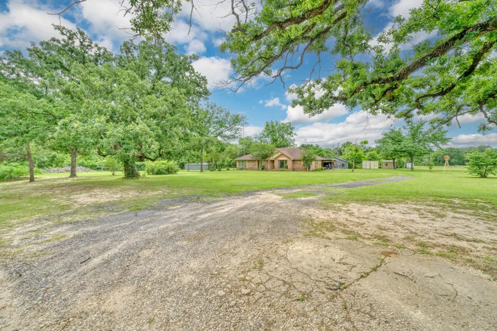 5350 Wiseman Road Midway, TX 75852