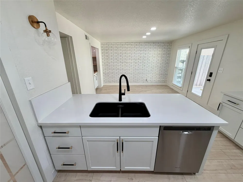 71 Cayenne Common Lake Jackson, TX 77566