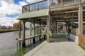 515 Westerly Drive Tiki Island, TX 77554