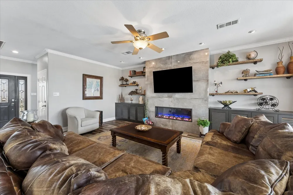 515 Westerly Drive Tiki Island, TX 77554