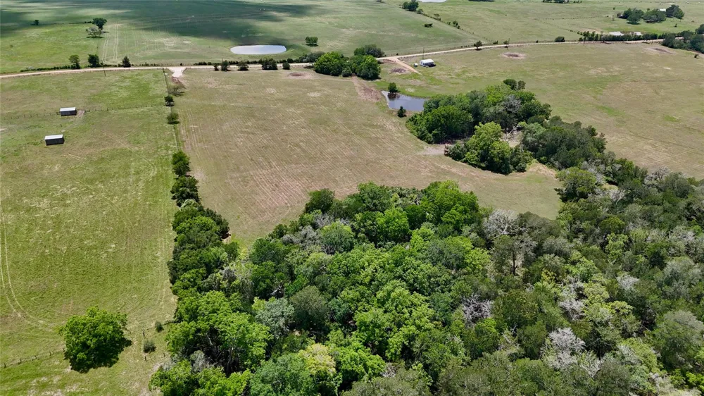 1049 Muehr Road Weimar, TX 78962