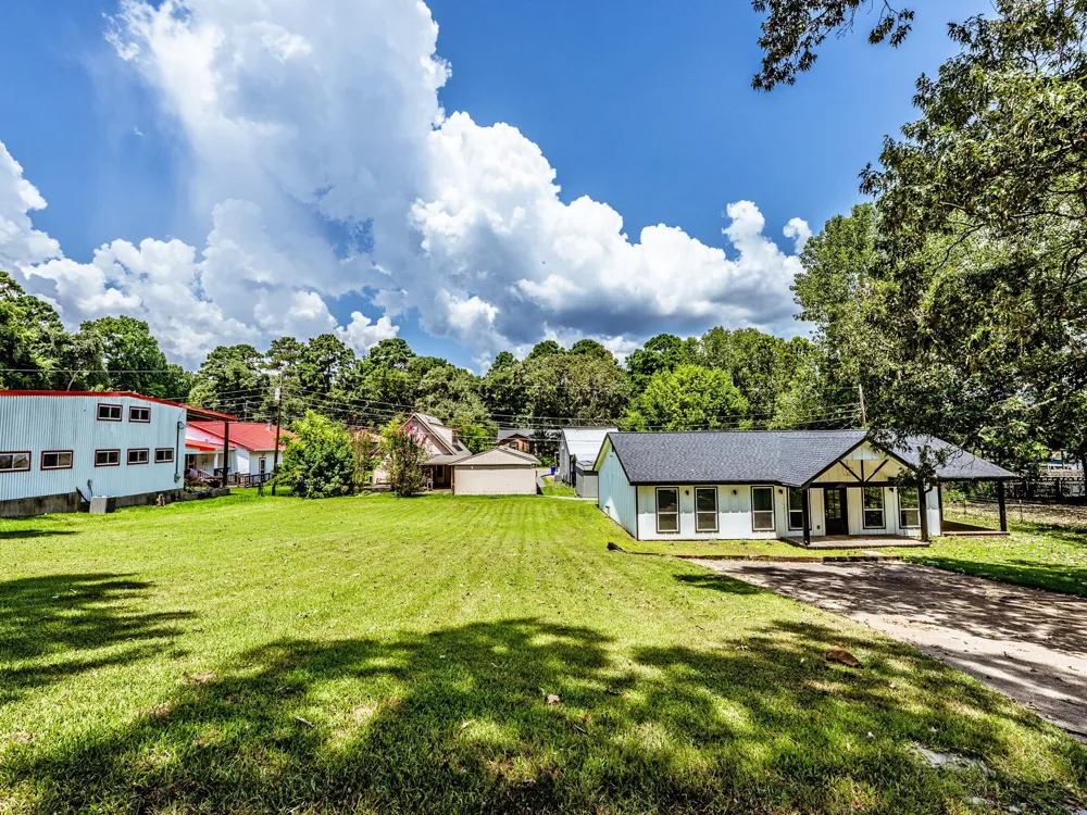 161 Lakeway Circle Trinity, TX 75862