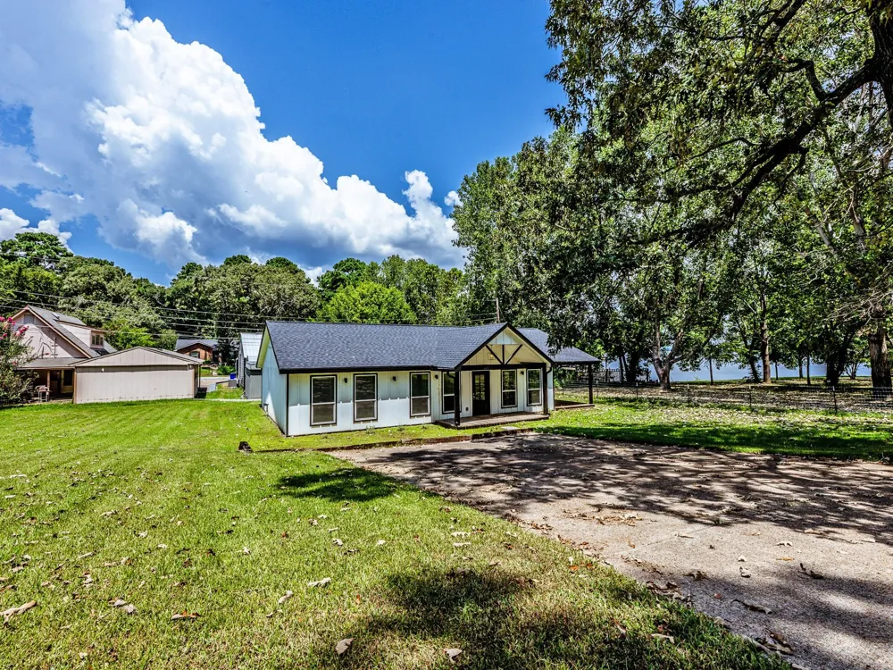 161 Lakeway Circle Trinity, TX 75862