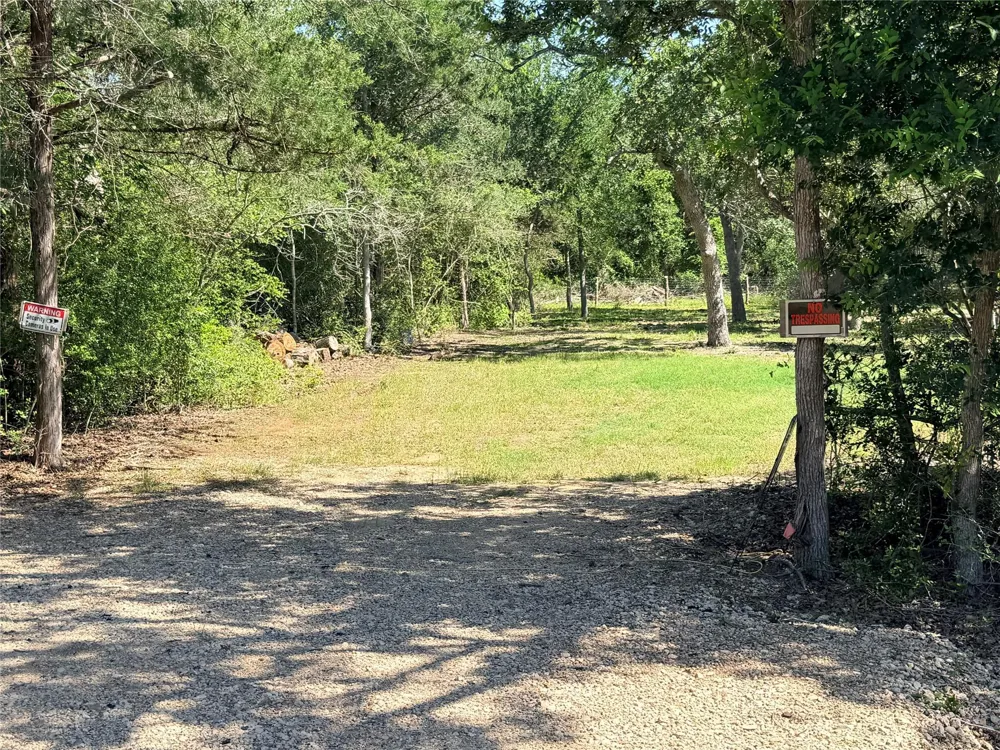 281 Redberry Rd Somerville, TX 77879