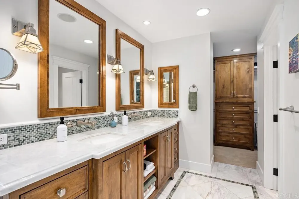 335 10th Street Del Mar, CA 92014