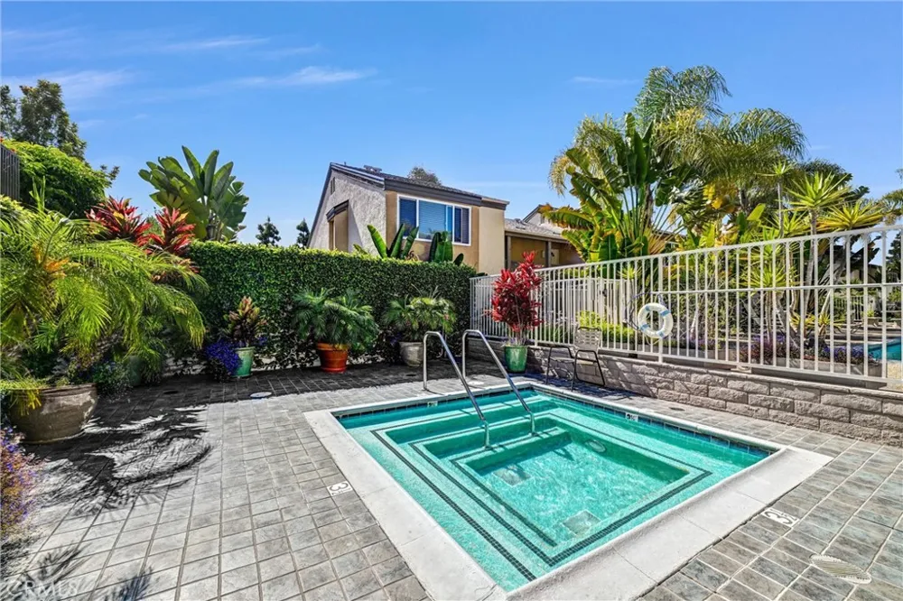 8640 Via Mallorca #B La Jolla, CA 92037