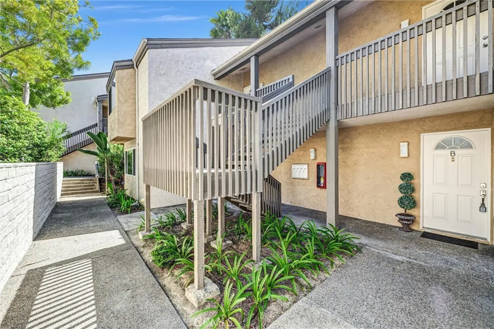 8640 Via Mallorca #B La Jolla, CA 92037