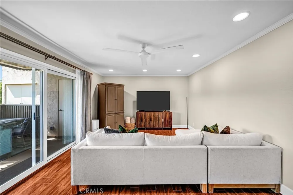 8640 Via Mallorca #B La Jolla, CA 92037