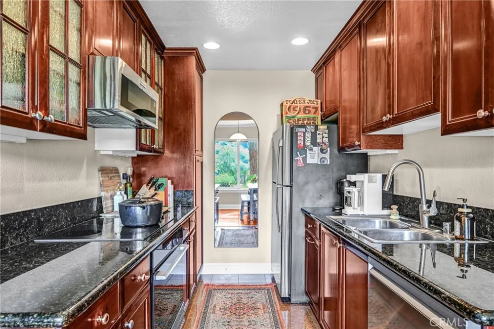 8640 Via Mallorca #B La Jolla, CA 92037