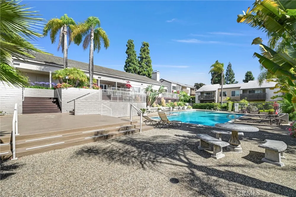 8640 Via Mallorca #B La Jolla, CA 92037