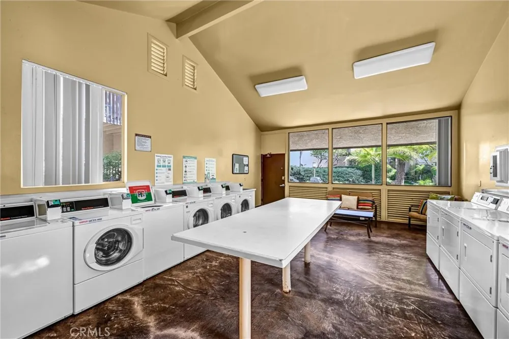 8640 Via Mallorca #B La Jolla, CA 92037