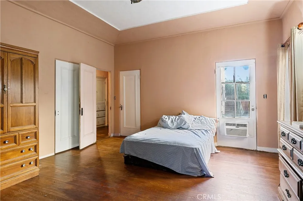 819 S Curson Avenue Los Angeles, CA 90036
