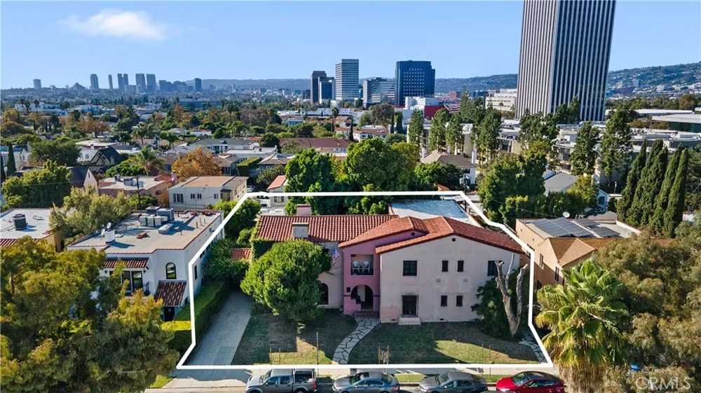 819 S Curson Avenue Los Angeles, CA 90036