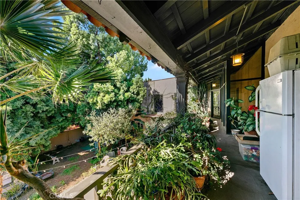 819 S Curson Avenue Los Angeles, CA 90036