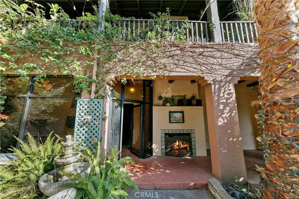819 S Curson Avenue Los Angeles, CA 90036