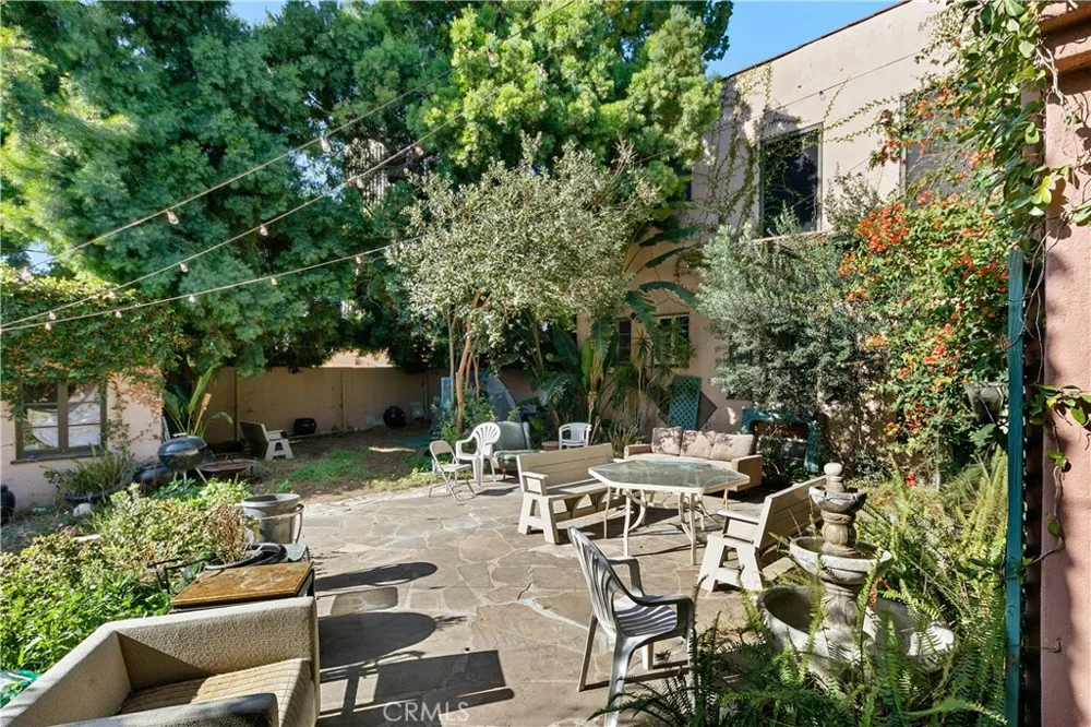819 S Curson Avenue Los Angeles, CA 90036