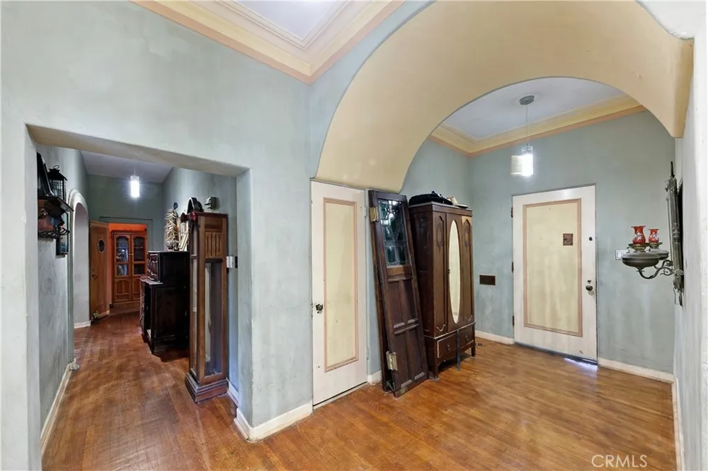 819 S Curson Avenue Los Angeles, CA 90036