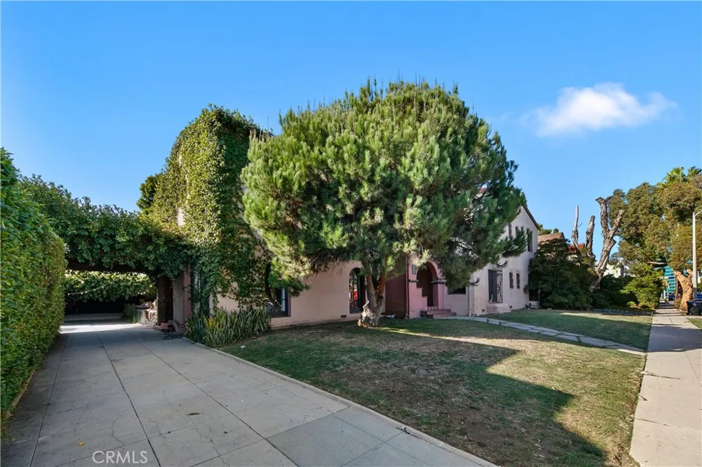 819 S Curson Avenue Los Angeles, CA 90036