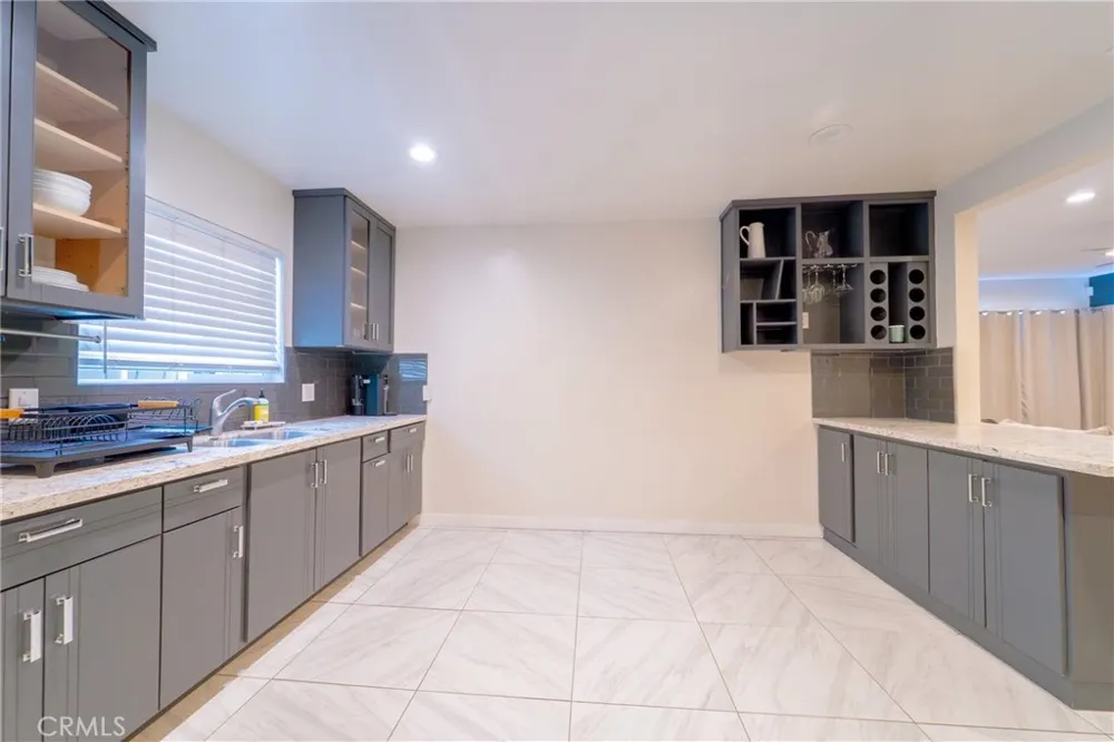 411 E 115th Los Angeles, CA 90061