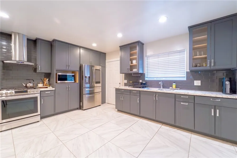 411 E 115th Los Angeles, CA 90061