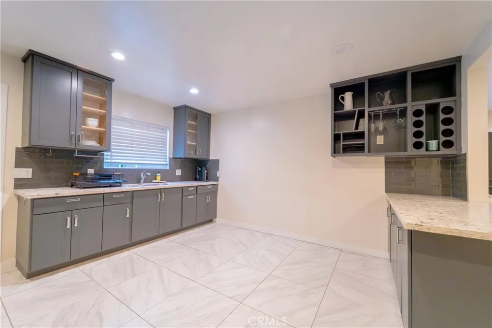 411 E 115th Los Angeles, CA 90061