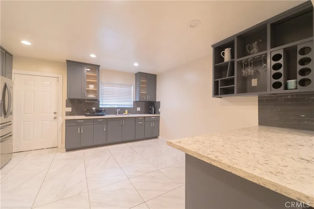 411 E 115th Los Angeles, CA 90061