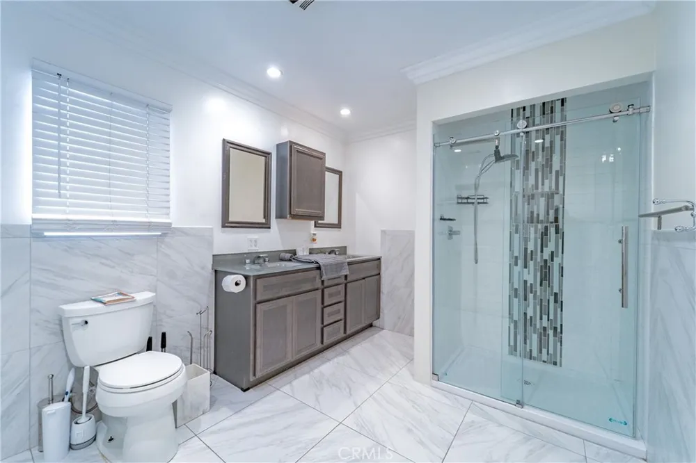 411 E 115th Los Angeles, CA 90061