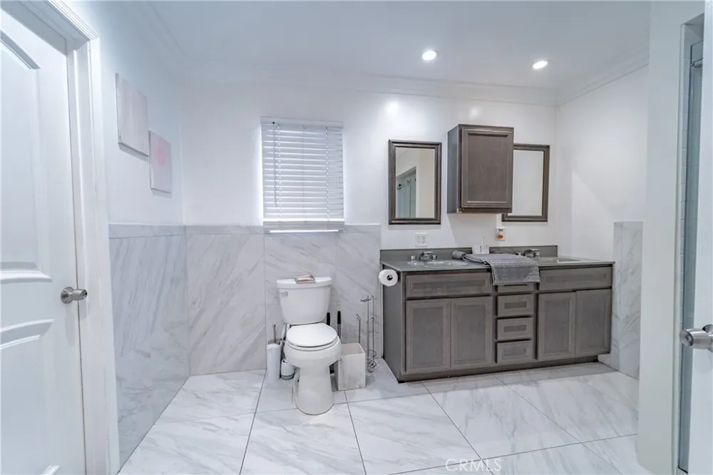 411 E 115th Los Angeles, CA 90061