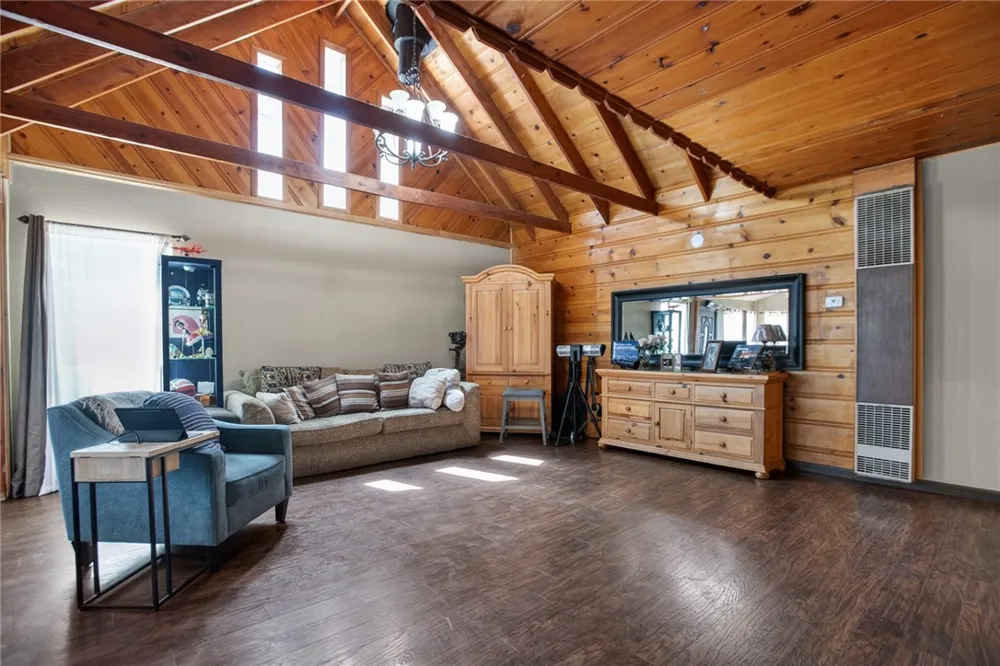 15 Ponderosa Pike Running Springs, CA 92382