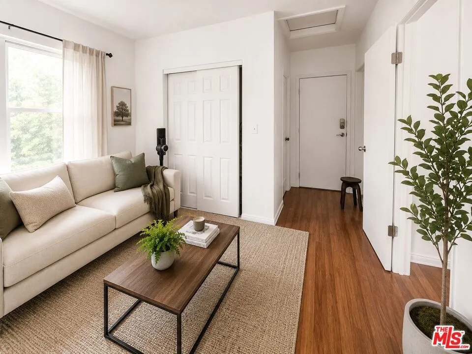 2666 Orchard Avenue #2668 Los Angeles, CA 90007