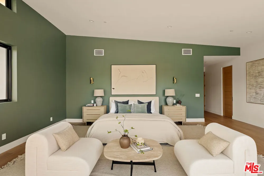 38 Dapplegray Road Bell Canyon, CA 91307