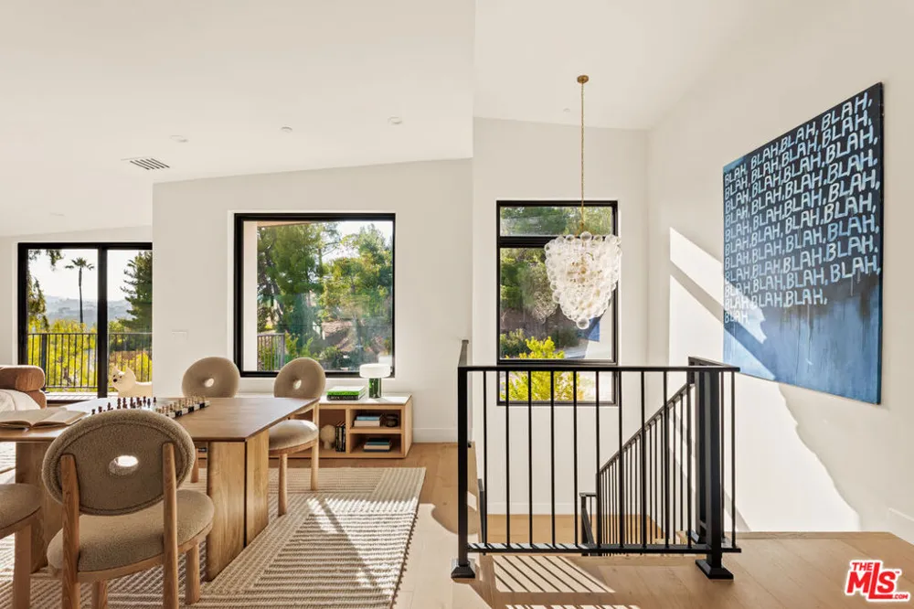 38 Dapplegray Road Bell Canyon, CA 91307