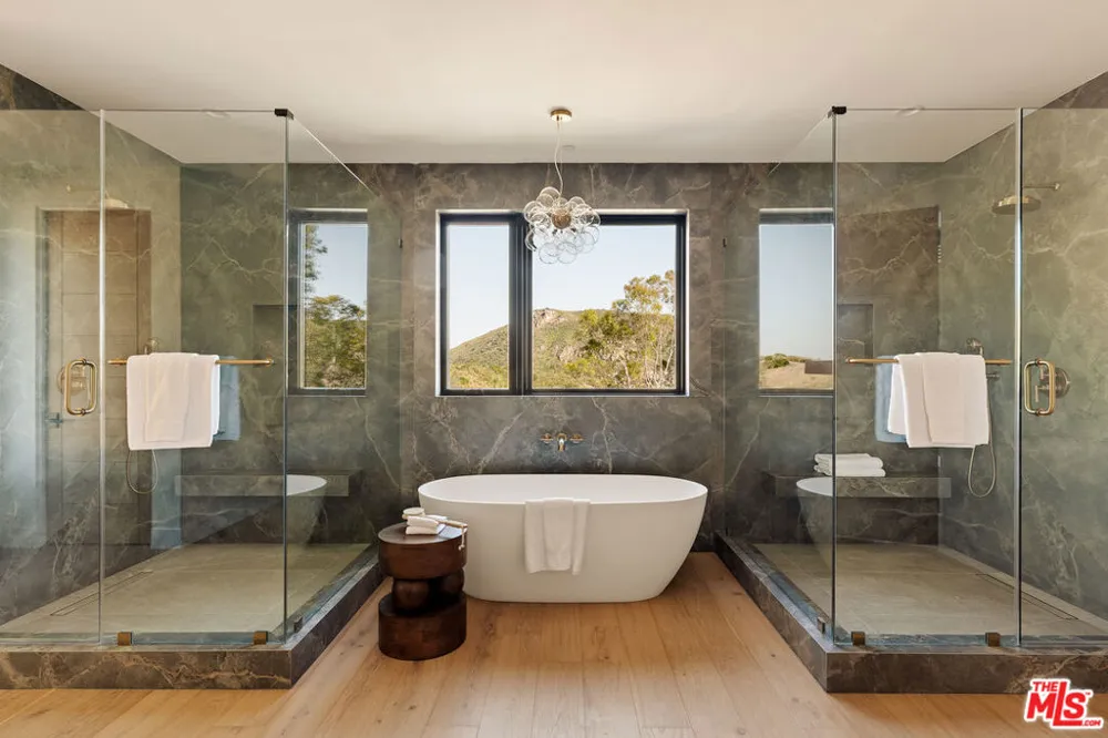 38 Dapplegray Road Bell Canyon, CA 91307