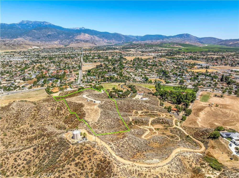 4020 Charlton Avenue Hemet, CA 92544