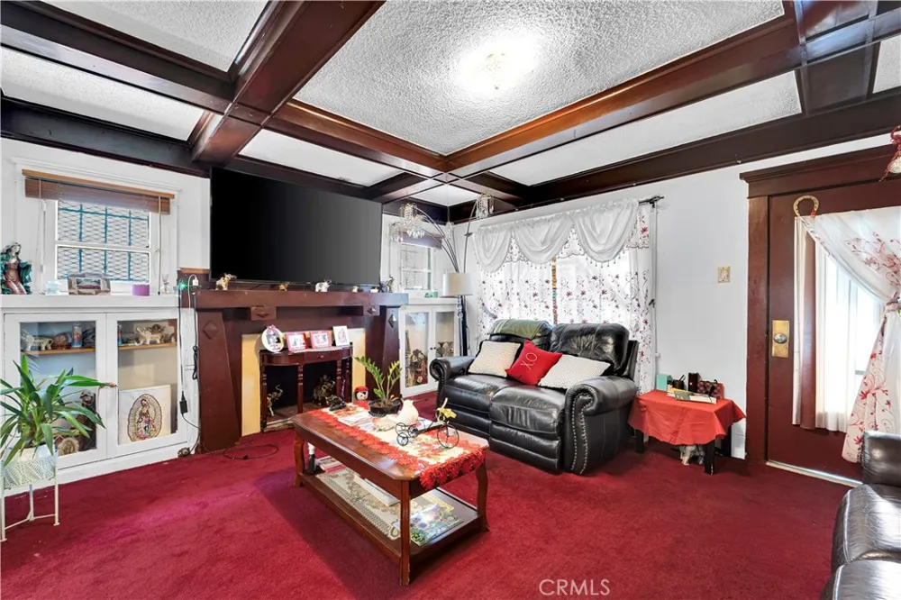 3990 La Salle Los Angeles, CA 90062