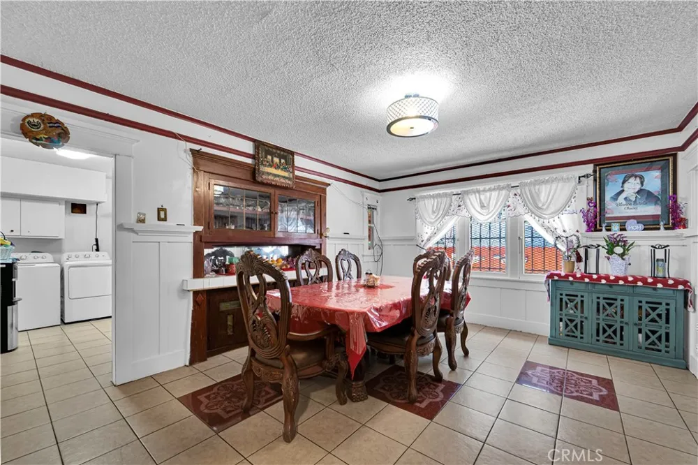 3990 La Salle Los Angeles, CA 90062